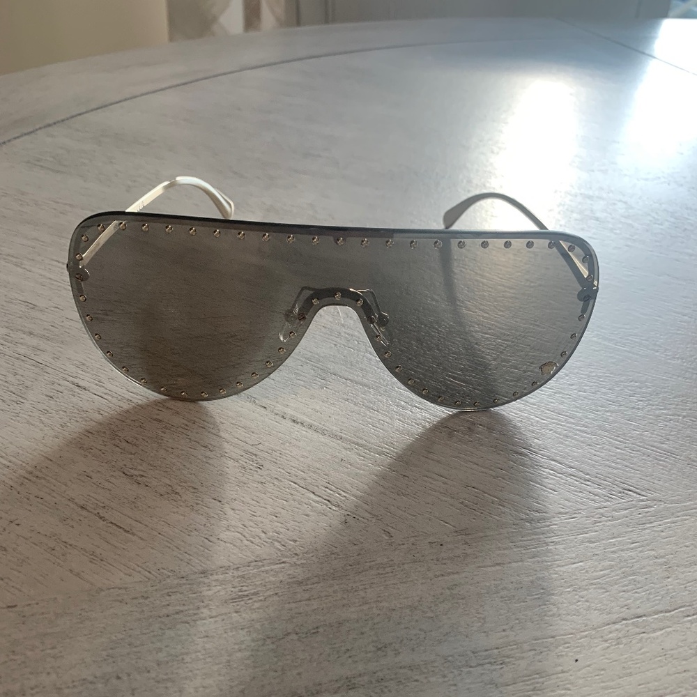 NIB Versace Unisex 45 mm Light Grey Mirror Sunglasses